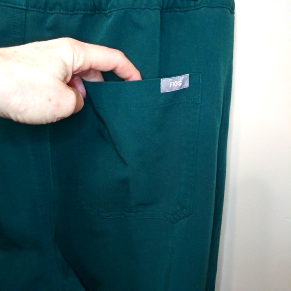 Figs Cairo Women's Evergreen Elastic Waist With Button/Zipper Skinny Scrub Pants - Picture 9 of 13